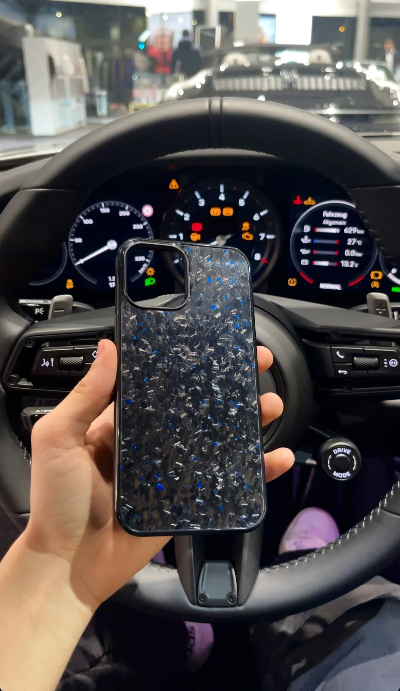 Funda de carbono forjado para iPhone V1 (MagSafe)